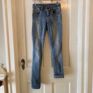 Delia's Jayden jeans (Juniors 6 LONG)